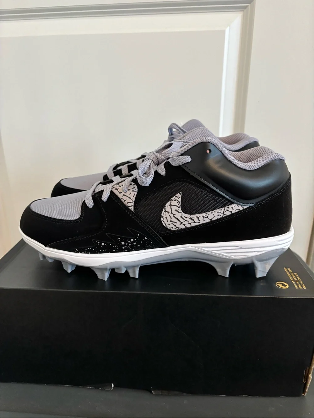 NEW Mens Jordan Stadium 90 Low TD Black Cement Football Cleats Size 12 HQ0210060